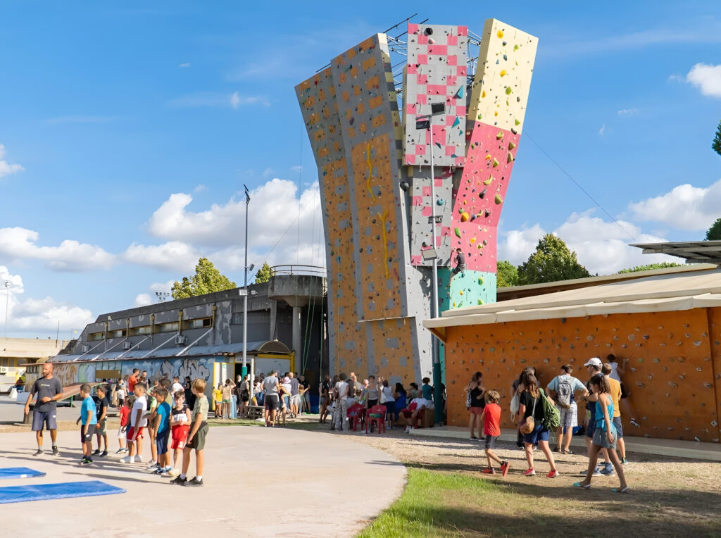 Arrampicata presso il Campo sportivo Fulvio Bernardini a Pietralata