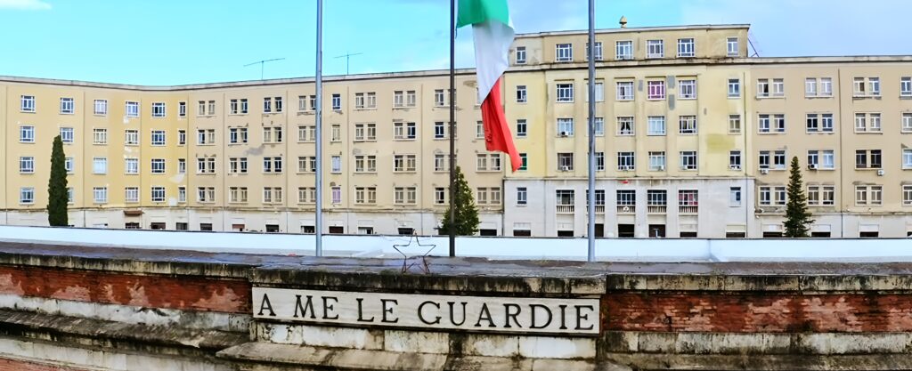 Forte di Pietralata, la scritta "A me le guardie"